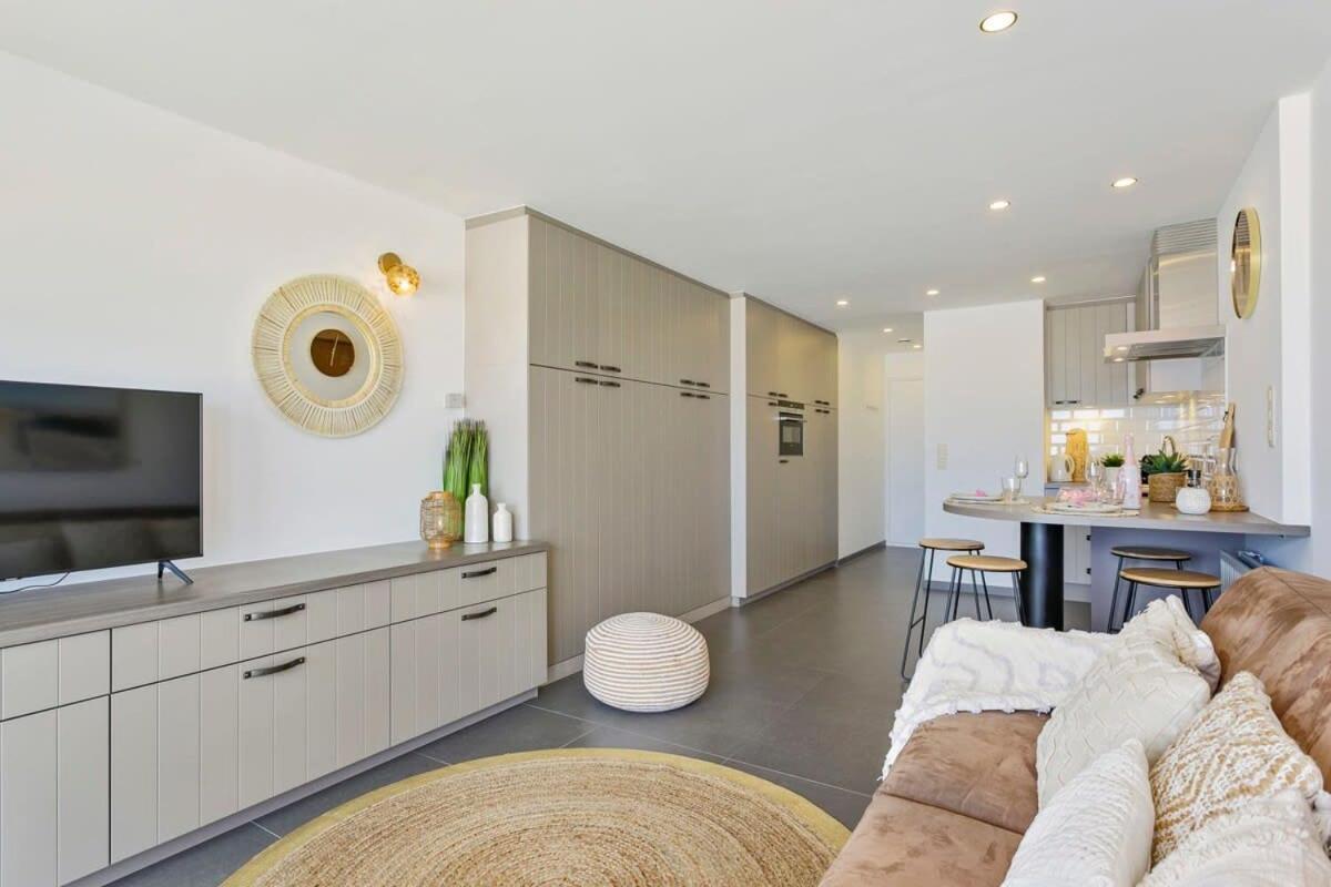 Huswell - Studio With Great Sea View On Terrace Knokke-Heist Esterno foto