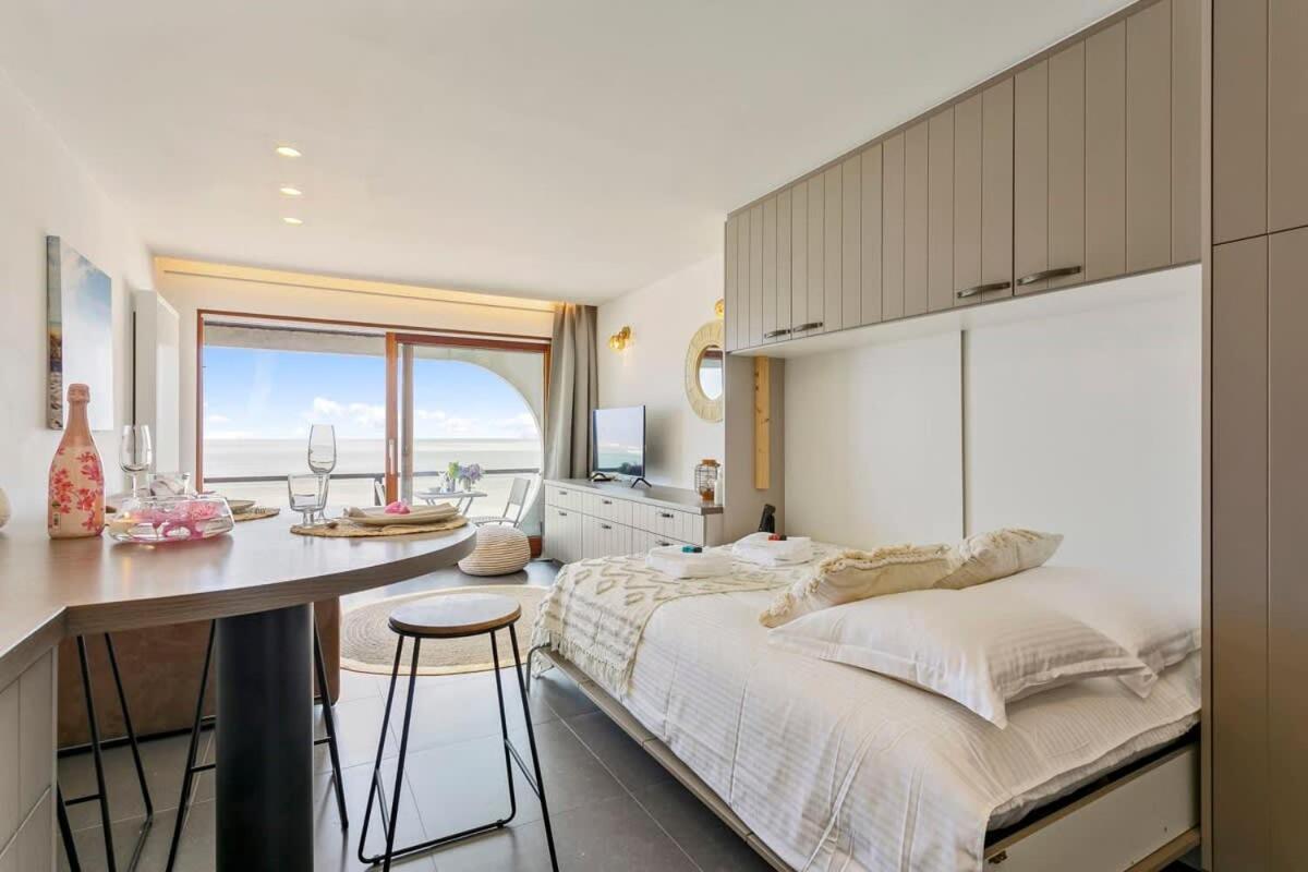 Huswell - Studio With Great Sea View On Terrace Knokke-Heist Esterno foto